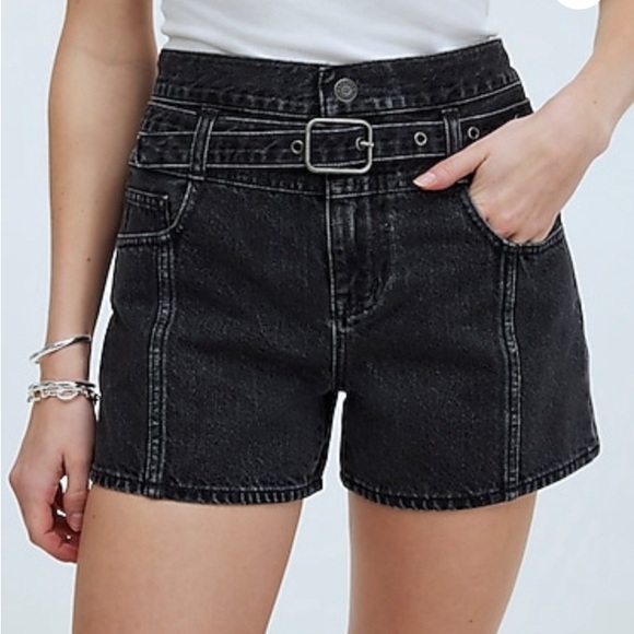 Madewell ‘90s Jean Shorts - Picture 2 of 6